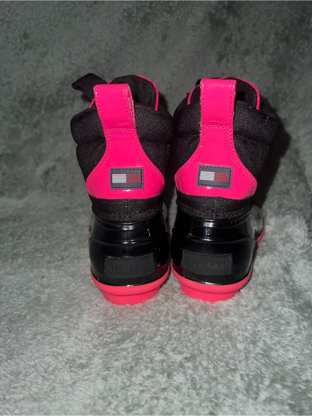 Tommy Hilfiger Haryett Duck Boot Black & Hot Pink Lace-Up Waterproof Ankle - Picture 3 of 3